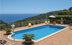 Beautiful home in Blanes w/ Outdoor swimming pool, WiFi and 5 Bedrooms